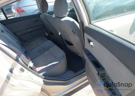 2009 Nissan Sentra 2.0S from USA, damaged, VIN 3N1AB61E79L674175